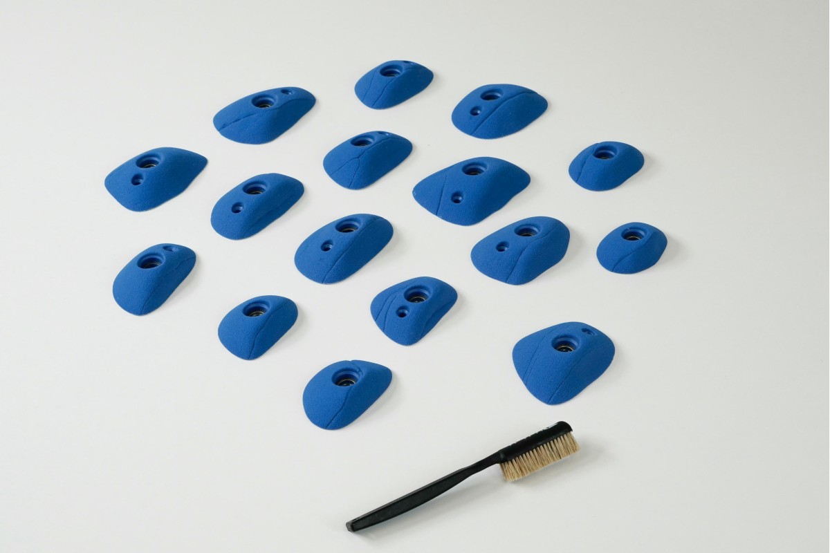 Coasts - Slopy Footholds