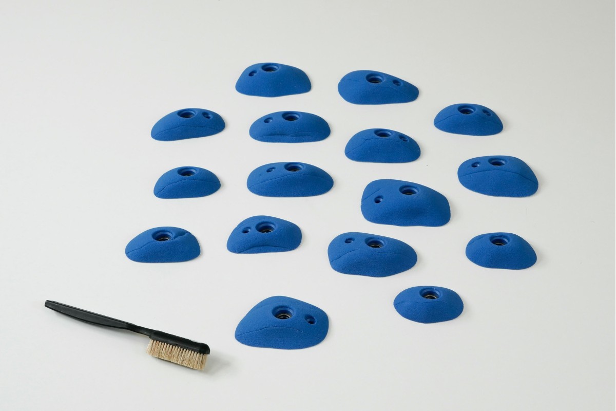 Coasts - Slopy Footholds